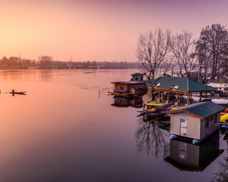 KASHMIR GROUP TOUR PACKAGE 12 PERSON